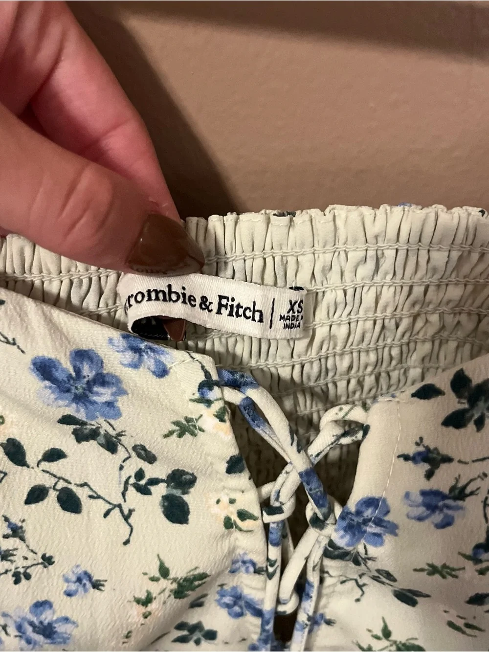 Abercrombie & Fitch Floral Lace-Up Square Neck Long Sleeve Cream/Blue Blouse